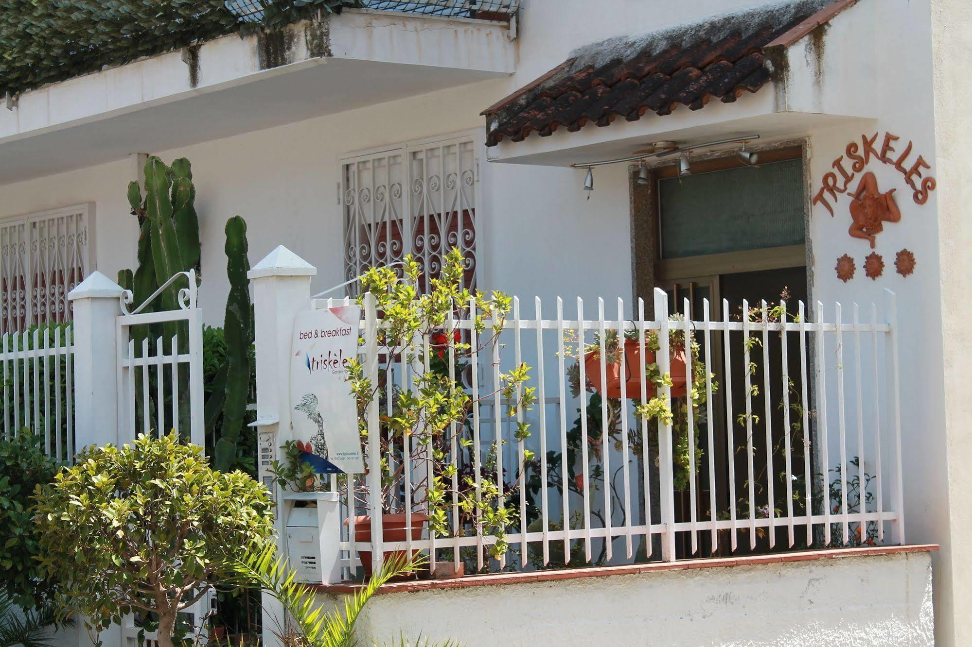 B&B Triskeles Giardini Naxos Exteriér fotografie